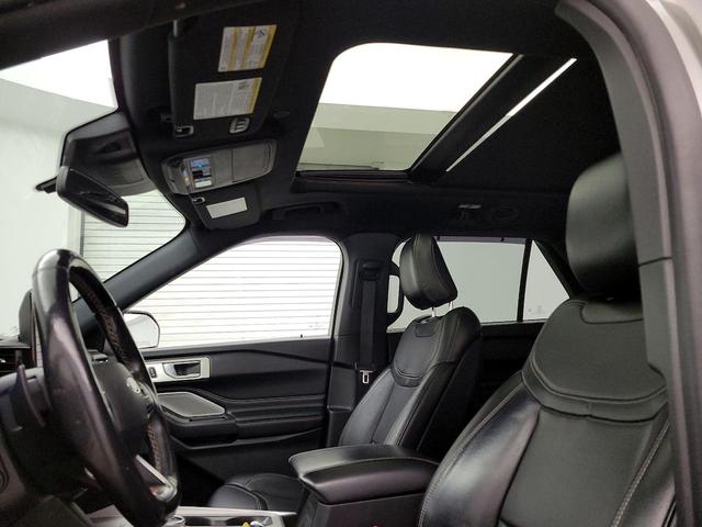 Photo of 2020 Green Ford Explorer
