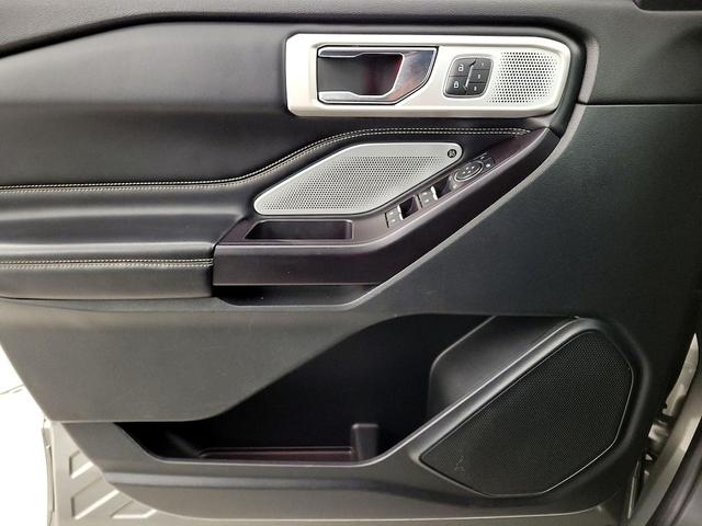 Photo of 2020 Green Ford Explorer
