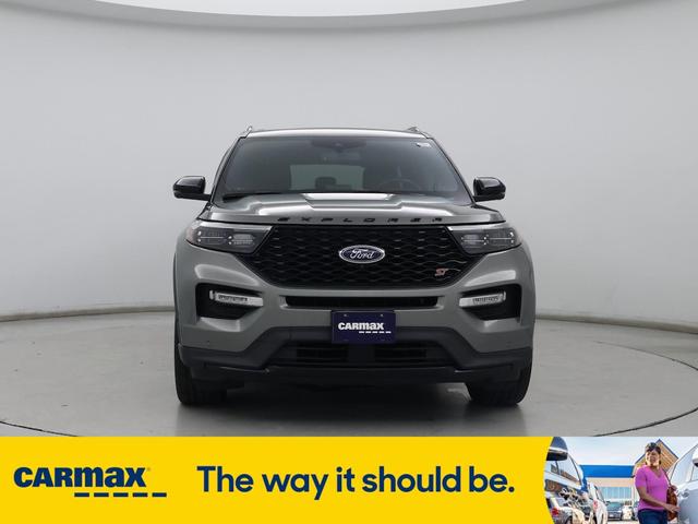Photo of 2020 Green Ford Explorer