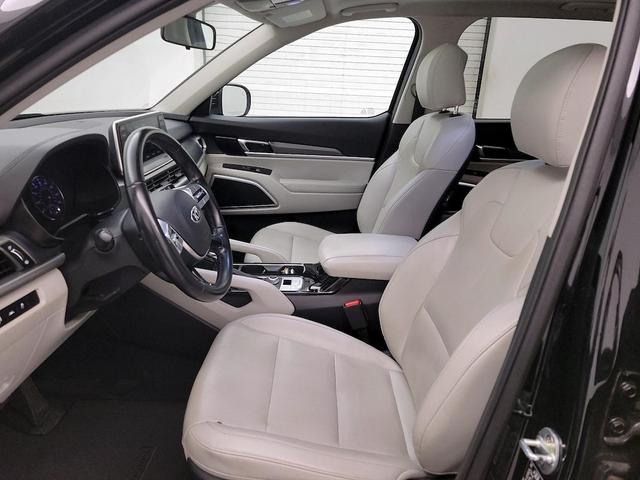 Photo of 2020 Black Kia Telluride