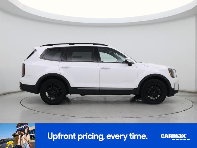 Photo of 2023 White Kia Telluride
