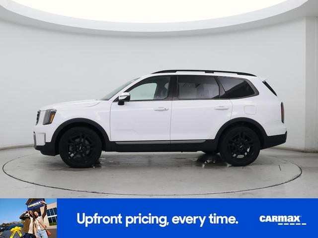 Photo of 2023 White Kia Telluride