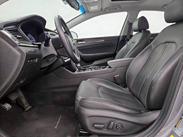 Photo of 2018 Gray Hyundai SONATA
