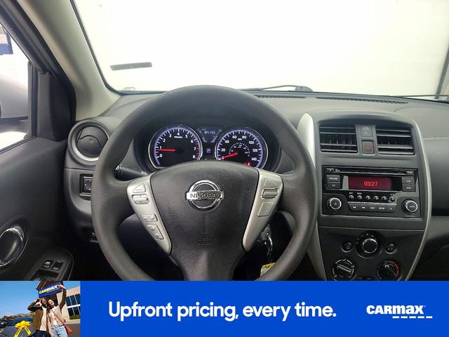 Photo of 2018 Silver Nissan Versa