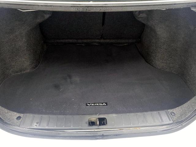 Photo of 2018 Silver Nissan Versa