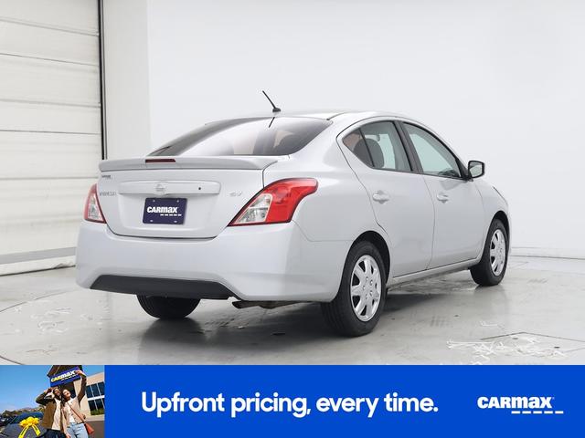Photo of 2018 Silver Nissan Versa