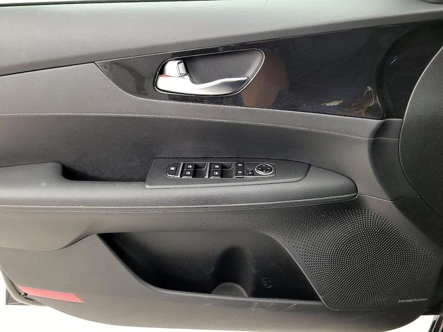 Photo of 2023 Black Kia Forte