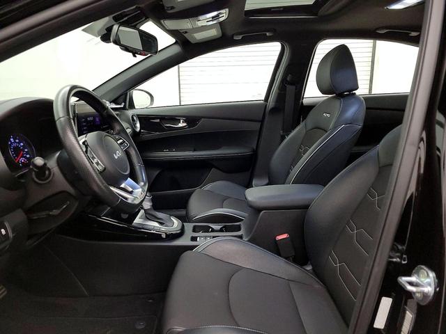 Photo of 2023 Black Kia Forte