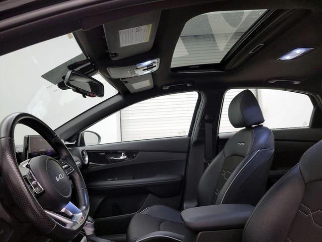 Photo of 2023 Black Kia Forte