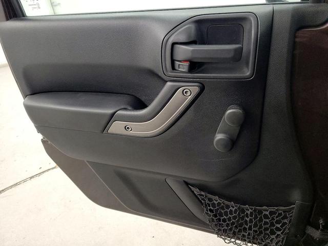 Photo of 2013 Brown Jeep Wrangler