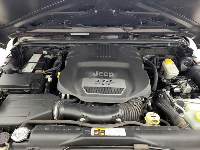 Photo of 2013 Brown Jeep Wrangler