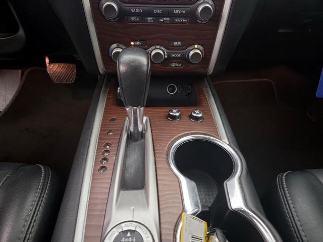 Photo of 2017 Gray Nissan Pathfinder