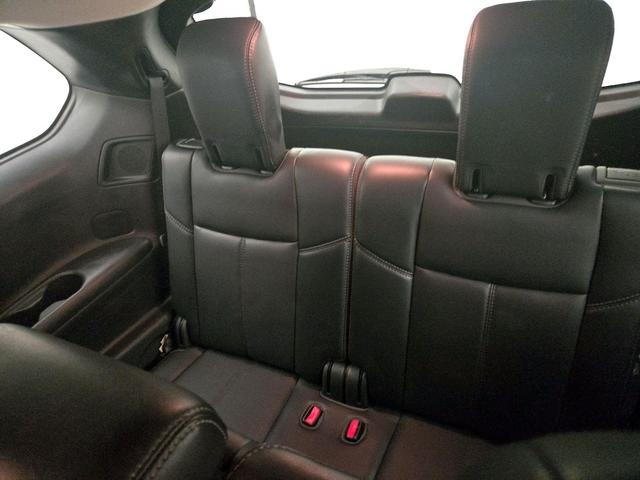 Photo of 2017 Gray Nissan Pathfinder