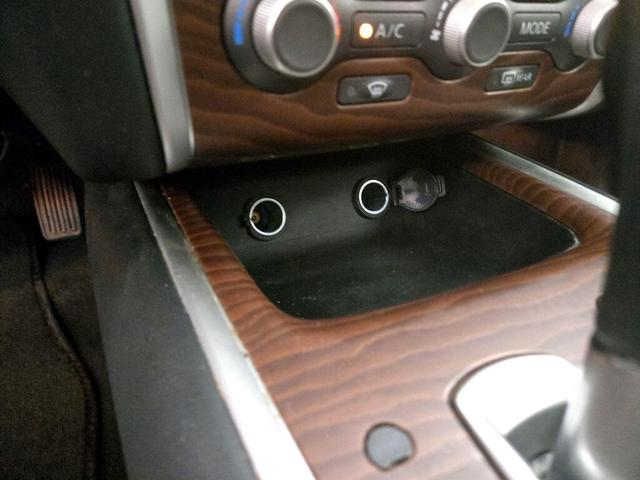 Photo of 2017 Gray Nissan Pathfinder