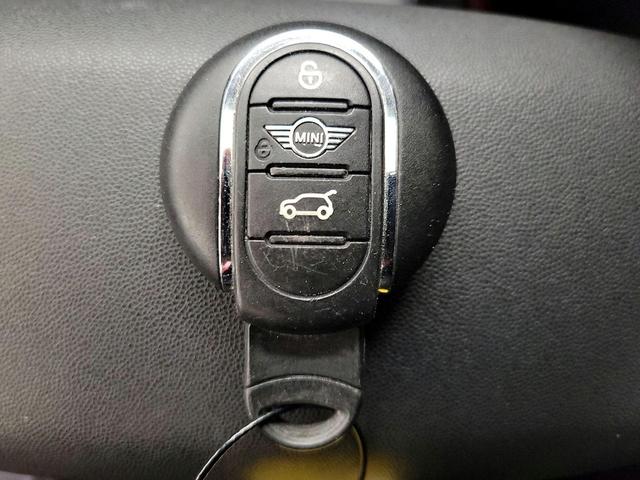 Photo of 2023 Black MINI Hardtop