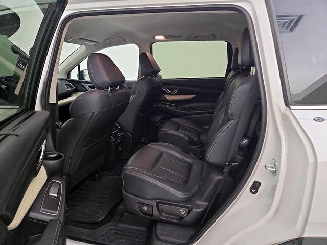 Photo of 2022 White Subaru Ascent