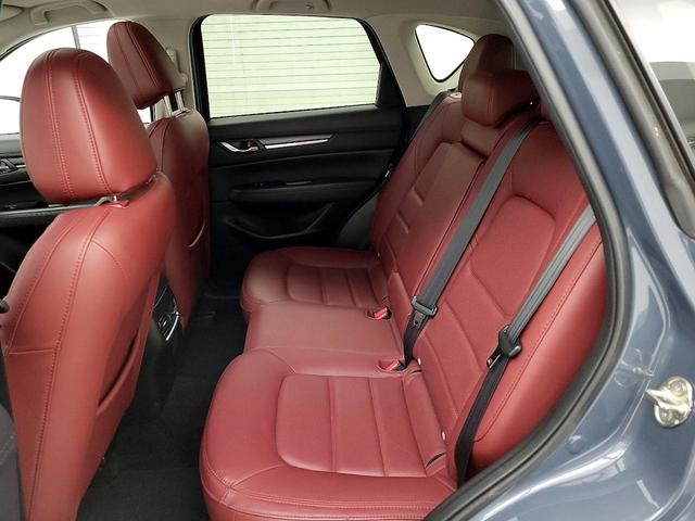 Photo of 2022 Gray Mazda CX-5