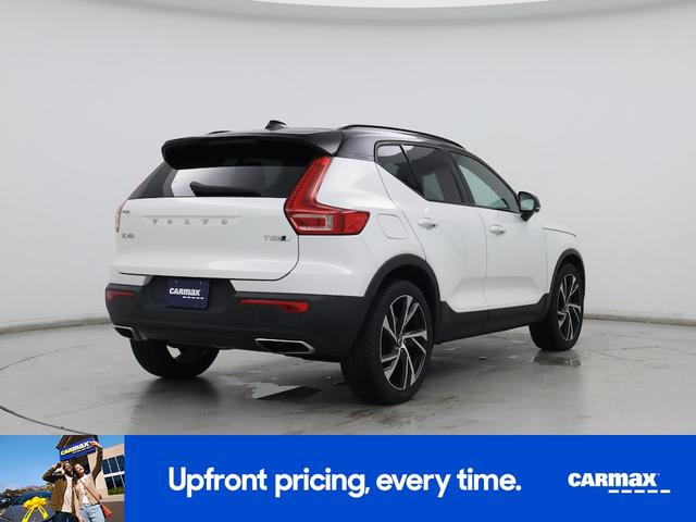 Photo of 2020 White Volvo XC40