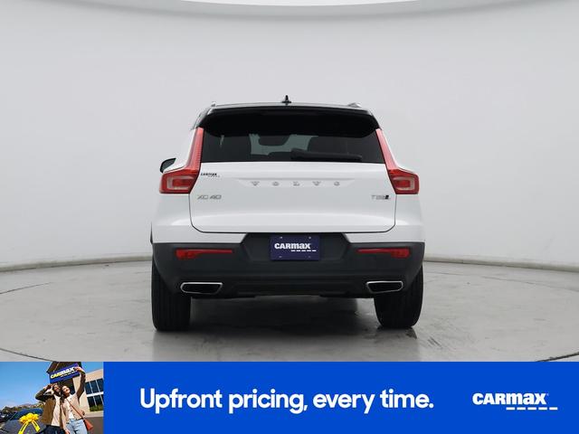 Photo of 2020 White Volvo XC40