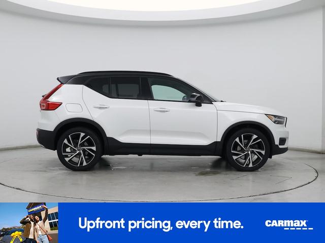 Photo of 2020 White Volvo XC40