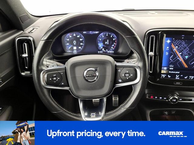 Photo of 2020 White Volvo XC40