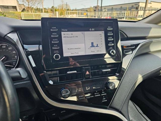 Photo of 2022 White Toyota Camry
