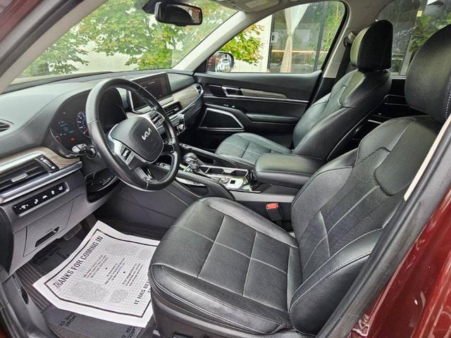 Photo of 2022 Maroon Kia Telluride