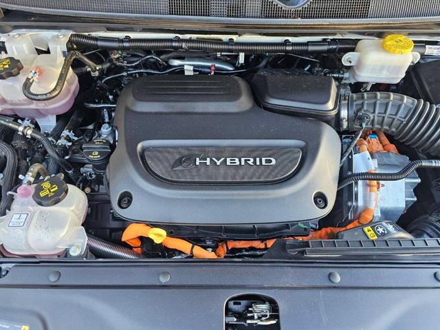 Photo of 2024 White Chrysler Pacifica Hybrid