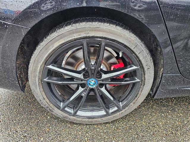 Photo of 2022 Black BMW 330e