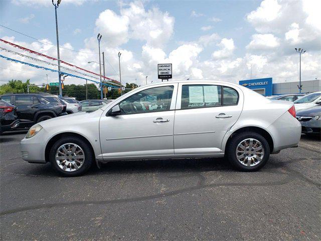 Photo of 2010 Silver Ice Metallic Chevrolet Cobalt