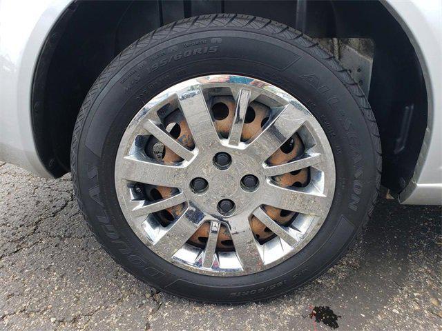 Photo of 2010 Silver Ice Metallic Chevrolet Cobalt