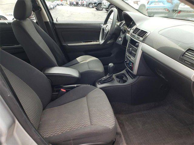 Photo of 2010 Silver Ice Metallic Chevrolet Cobalt