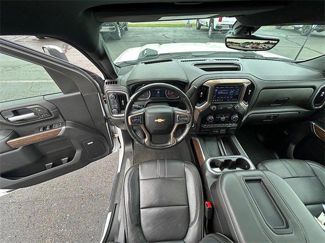Photo of 2022 Pearl Chevrolet Silverado 2500