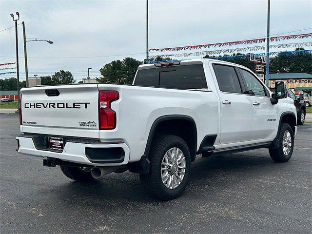 Photo of 2022 Pearl Chevrolet Silverado 2500