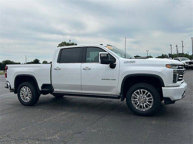 Photo of 2022 Pearl Chevrolet Silverado 2500