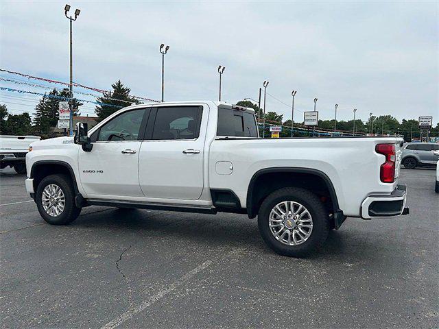 Photo of 2022 Pearl Chevrolet Silverado 2500
