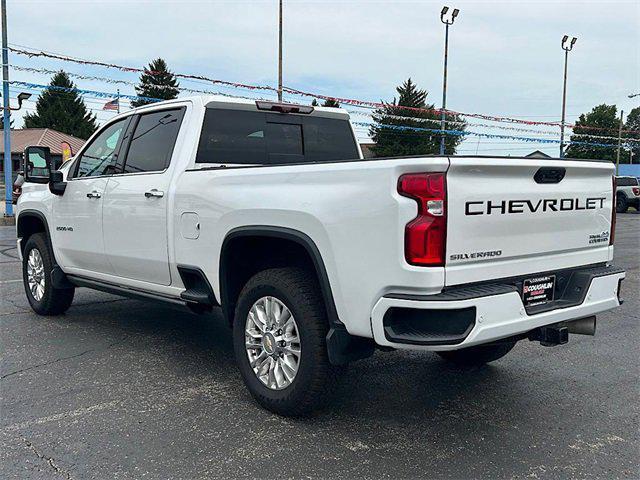 Photo of 2022 Pearl Chevrolet Silverado 2500