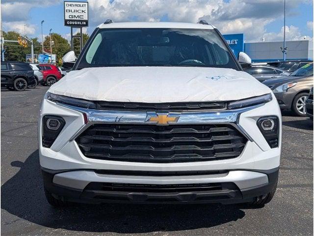 Photo of 2026 Summit White Chevrolet Trailblazer