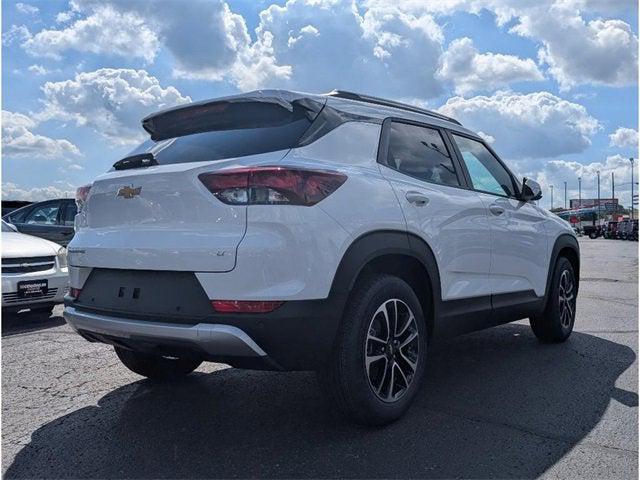 Photo of 2026 Summit White Chevrolet Trailblazer