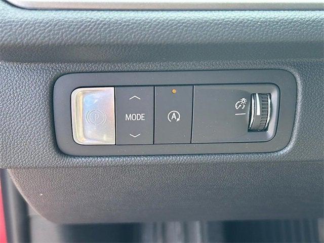 Photo of 2025 Radiant Red Tintcoat Chevrolet Traverse