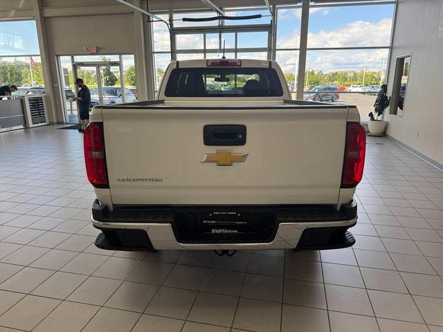 Photo of 2018 Summit White Chevrolet Colorado