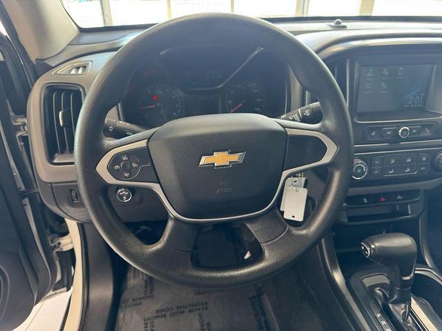 Photo of 2018 Summit White Chevrolet Colorado