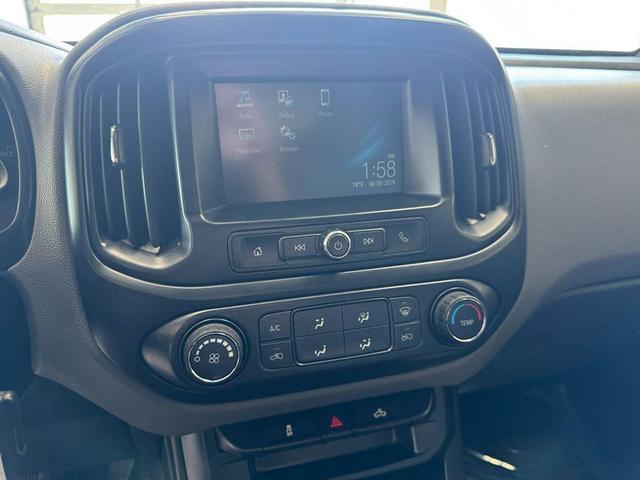 Photo of 2018 Summit White Chevrolet Colorado