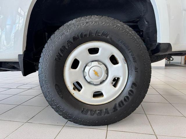 Photo of 2018 Summit White Chevrolet Colorado