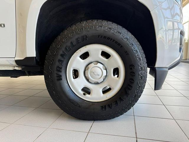 Photo of 2018 Summit White Chevrolet Colorado