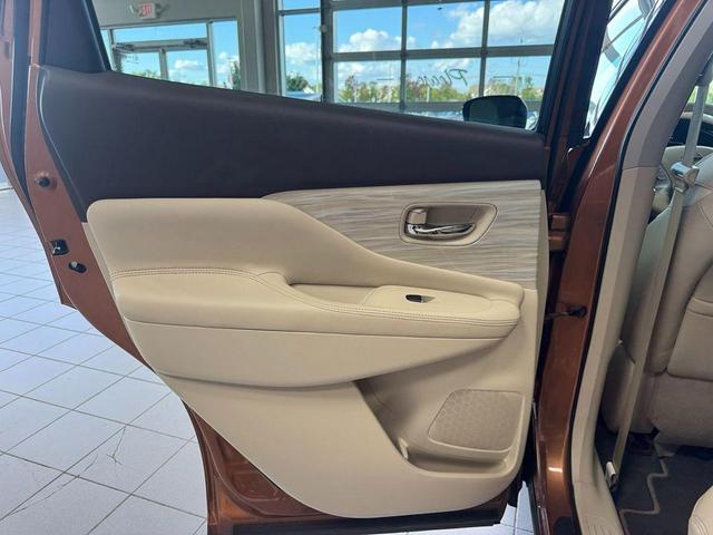 Photo of 2017 Pacific Sunset Metallic Nissan Murano