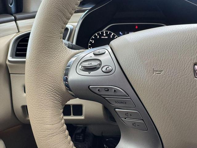 Photo of 2017 Pacific Sunset Metallic Nissan Murano