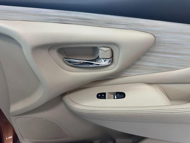 Photo of 2017 Pacific Sunset Metallic Nissan Murano