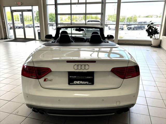 Photo of 2014 Ibis White/Black Roof Audi S5