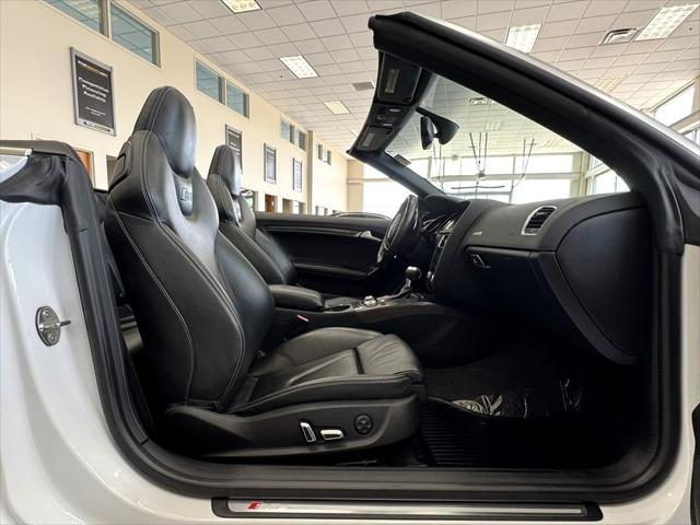 Photo of 2014 Ibis White/Black Roof Audi S5